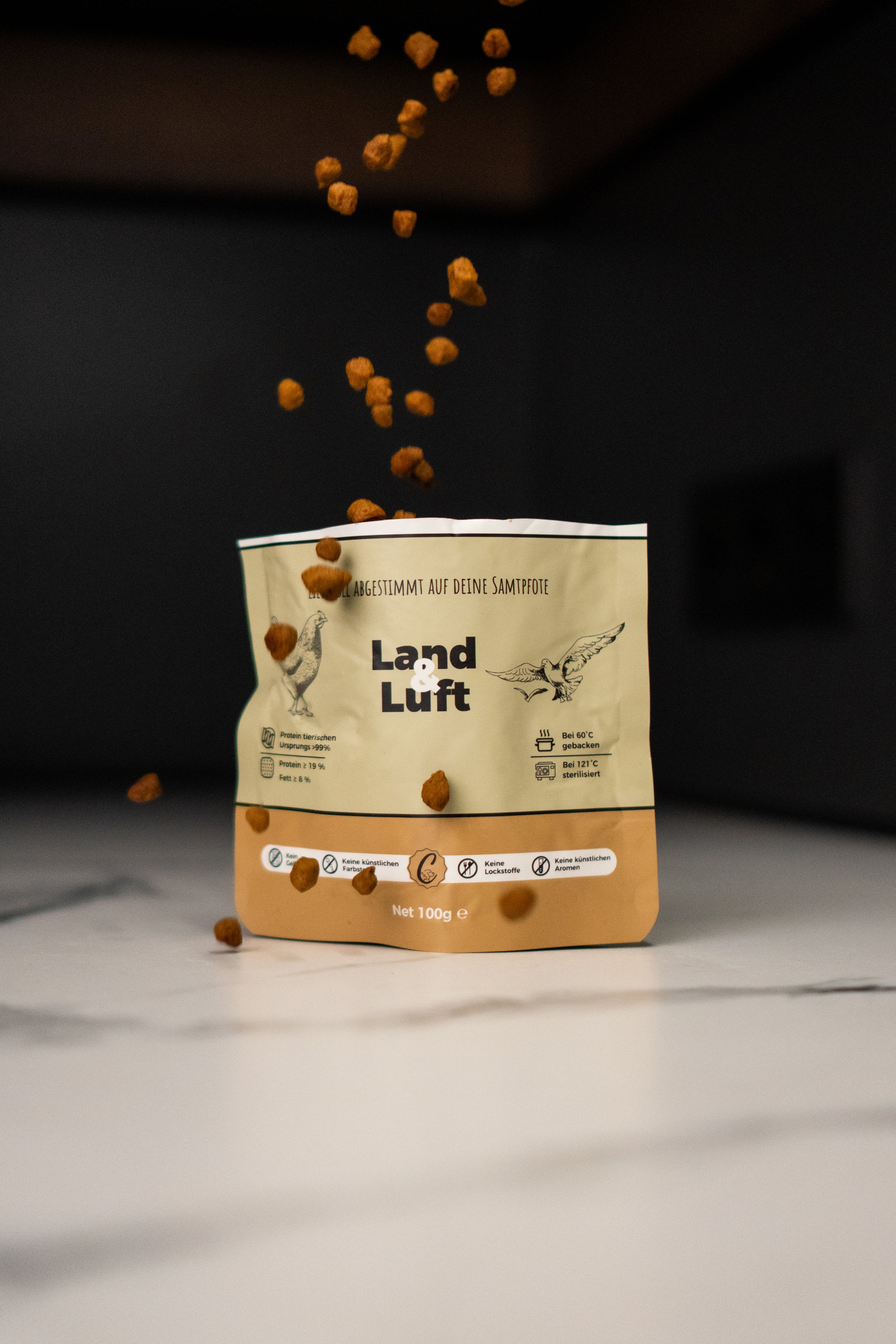 Premium-Katzenfutter - 100 g Huhn & Jungvögel